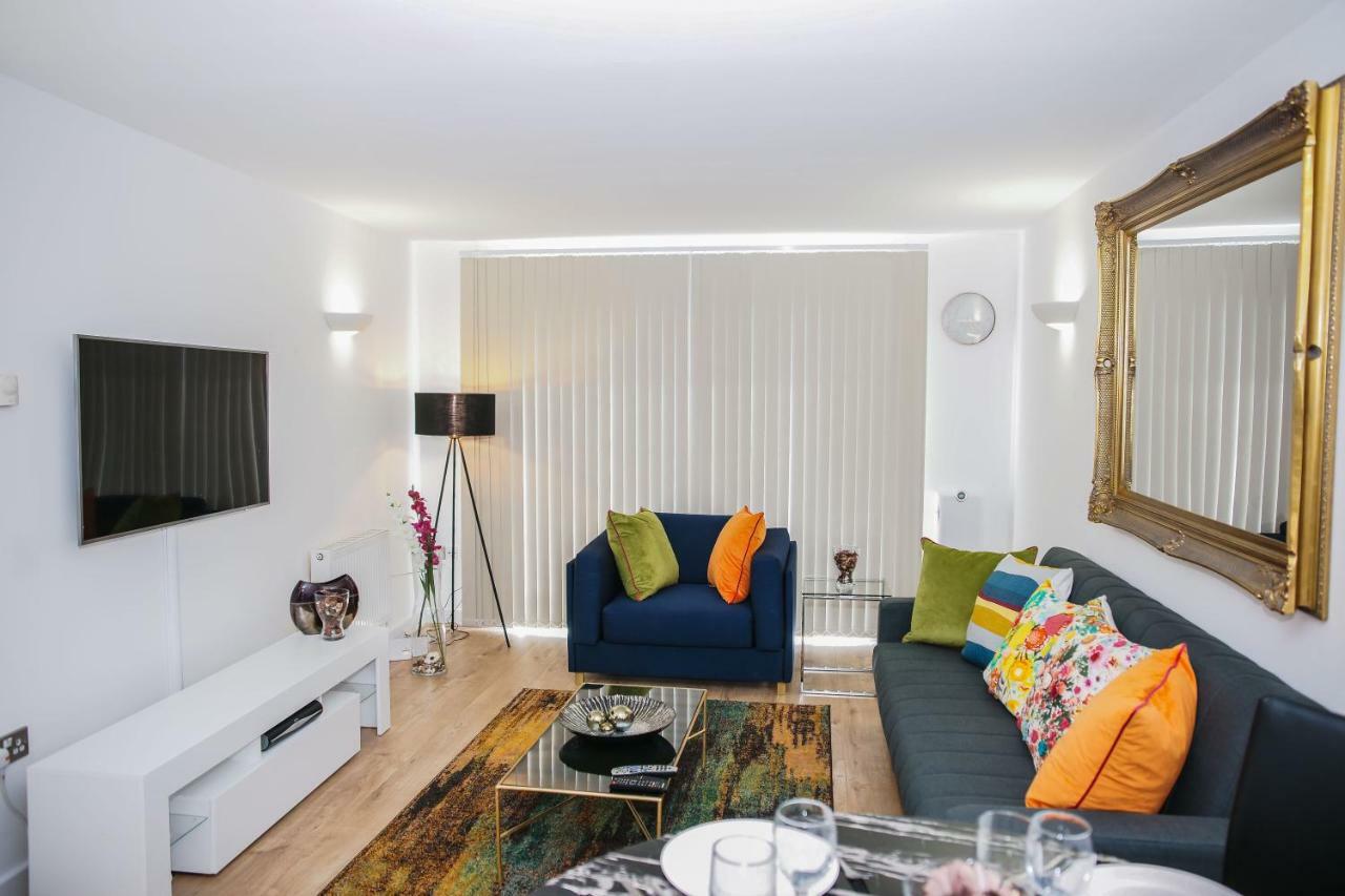 Riverside 2 Bed Apartment London Exterior photo